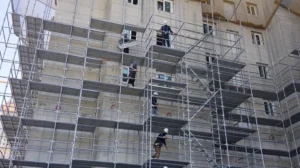 비계기능사-자격증-대형건축물-비계-설치-작업자